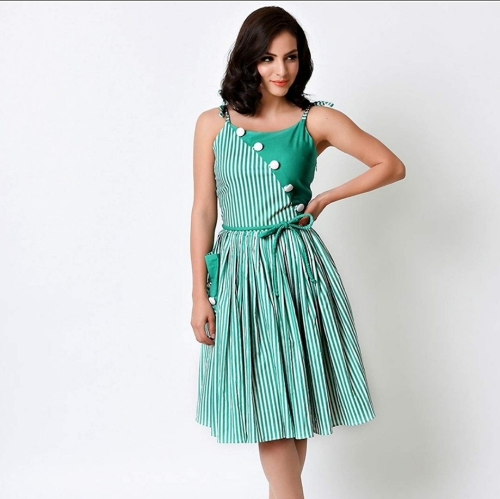 Unique Vintage Hamilton dress NWT Small